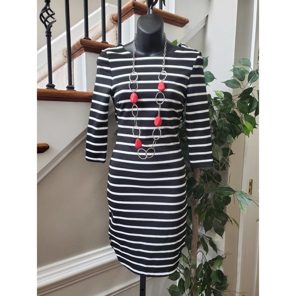 Women's Black White Striped Long Sleeve Back Out Knee Length Dress Size Small - Picture 8 of 9